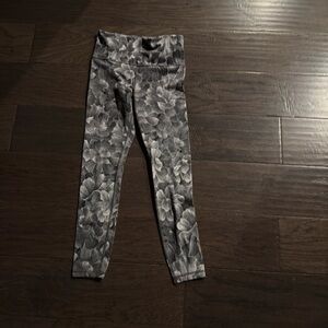 Athleta Charcoal Leaf Print Leggings